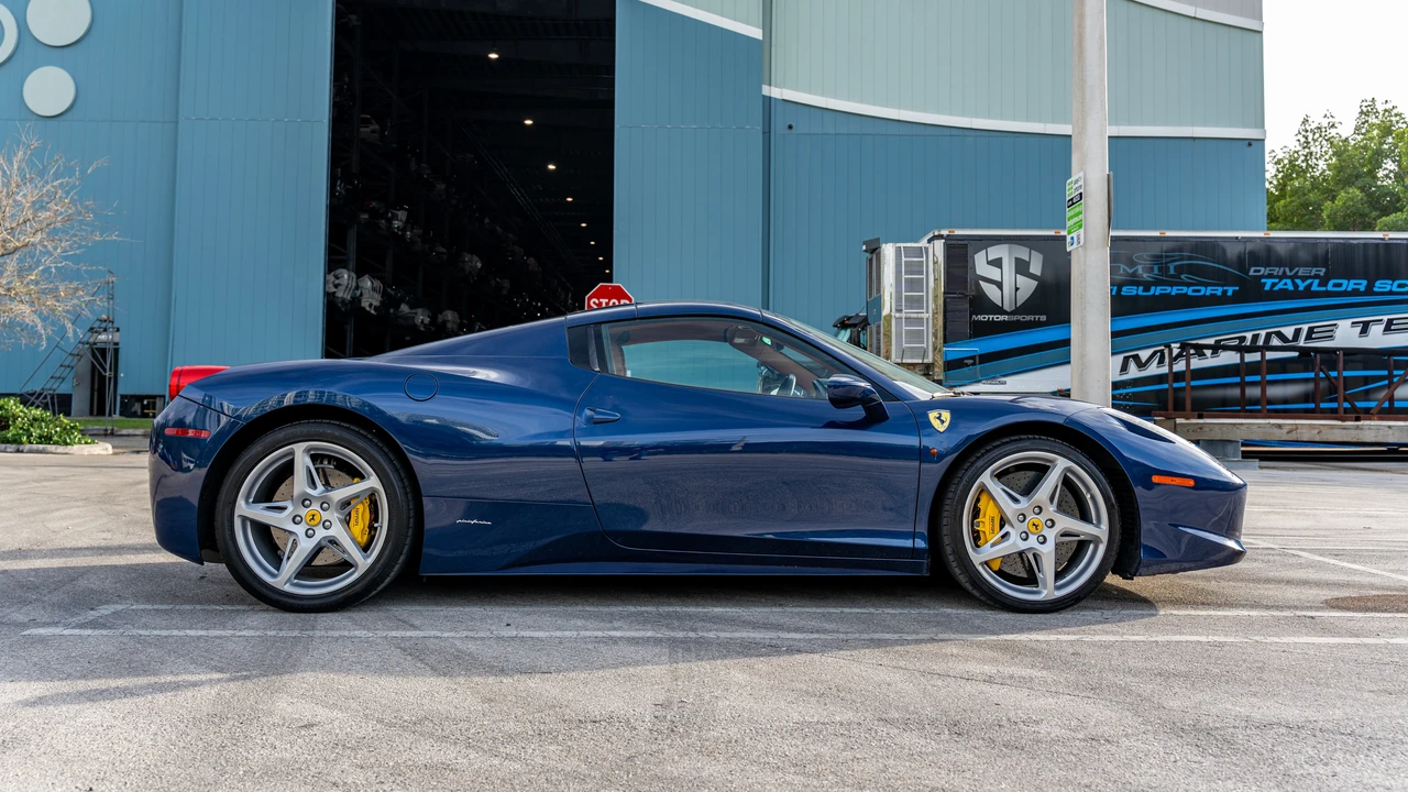 2014 Ferrari 458 Spider - Image 5 of 31