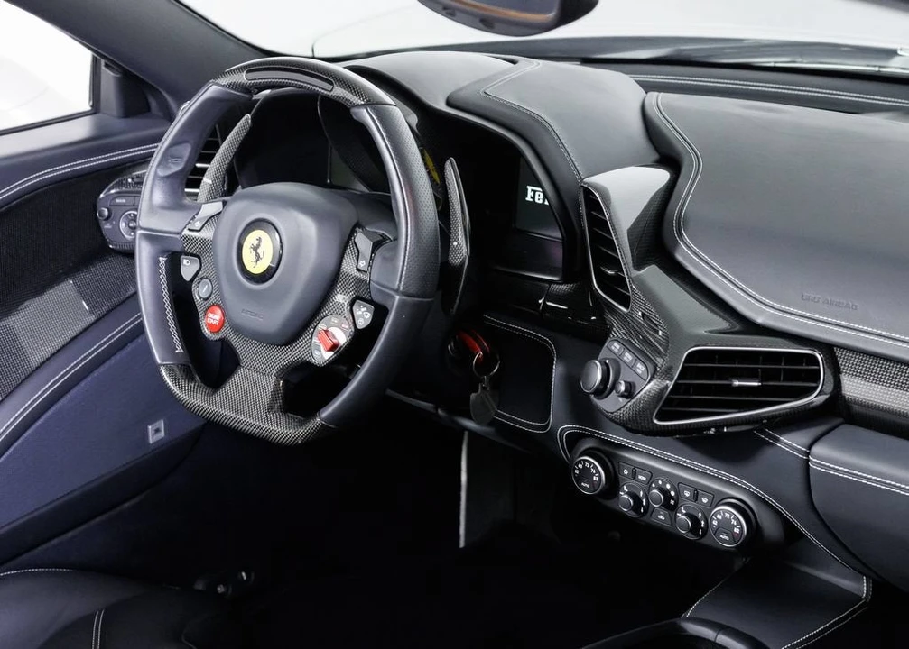 2014 Ferrari 458 Spider - Image 28 of 31