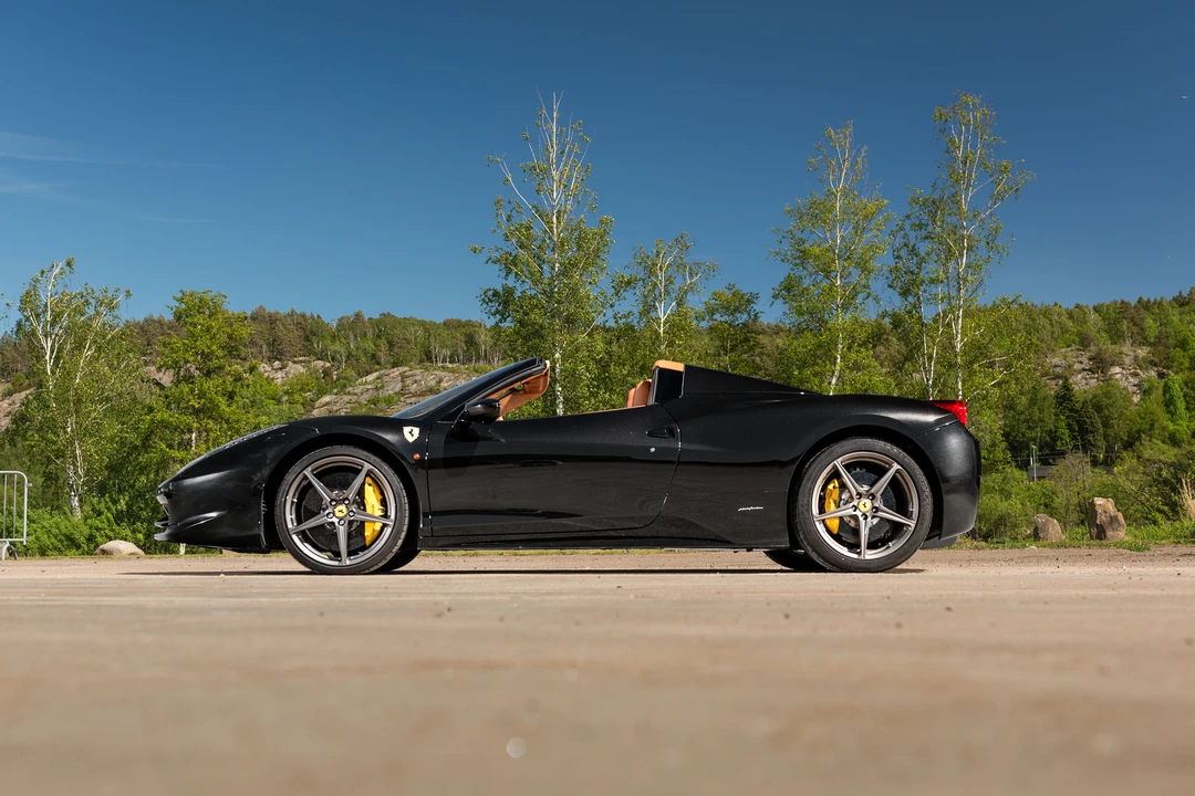 2014 Ferrari 458 Spider - Image 2 of 31