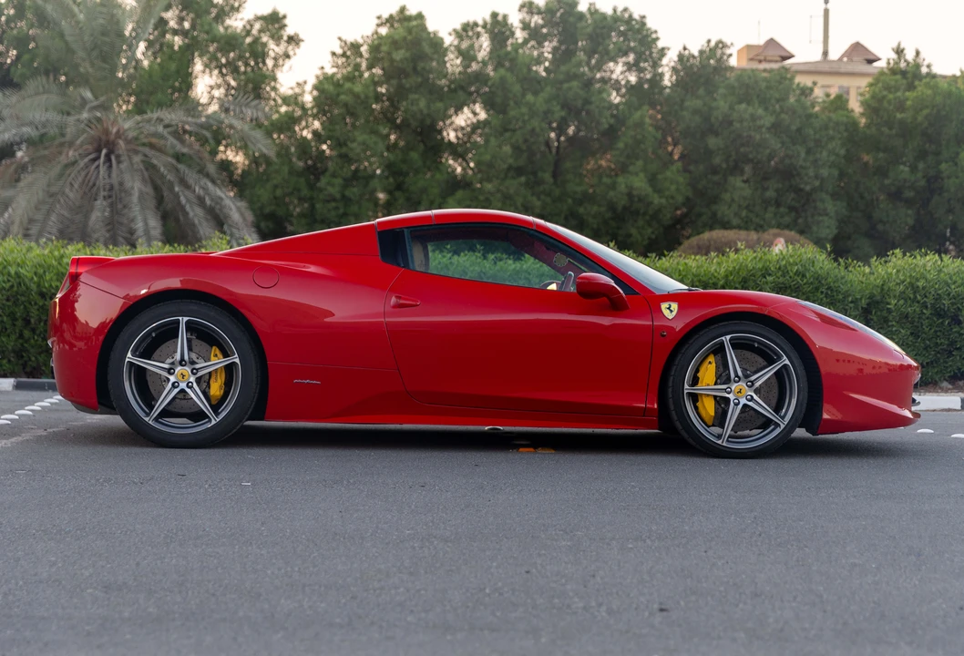 2014 Ferrari 458 Spider - Image 4 of 31