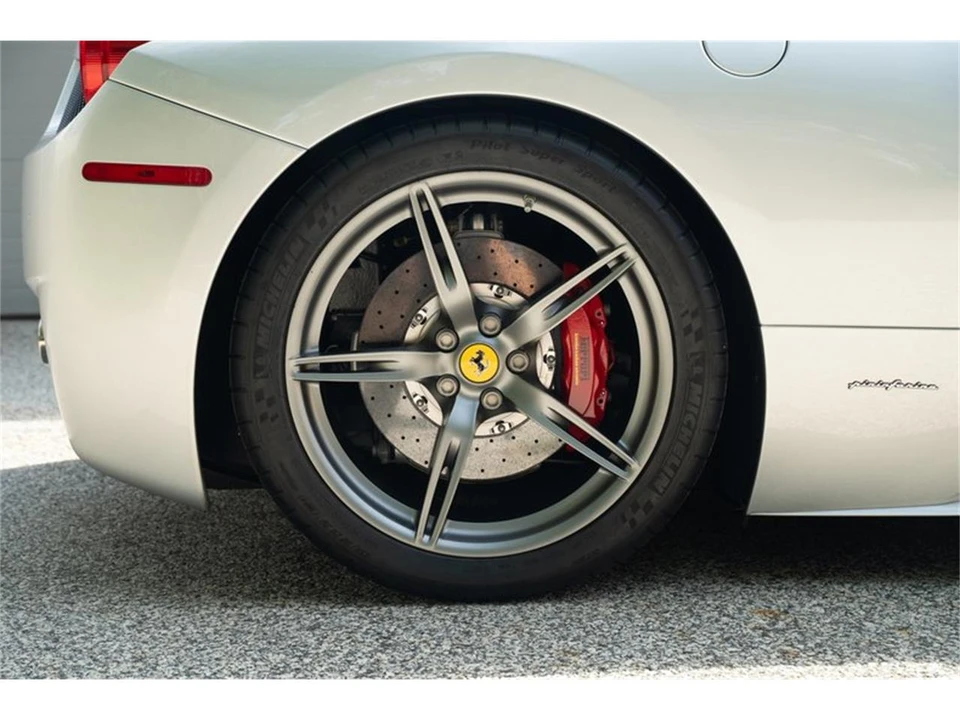 2014 Ferrari 458 - Image 25 of 31