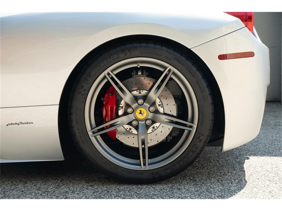 2014 Ferrari 458 - Image 24 of 31