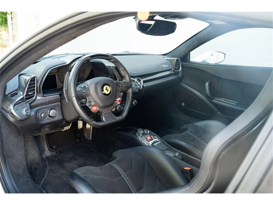 2014 Ferrari 458 - Image 28 of 31