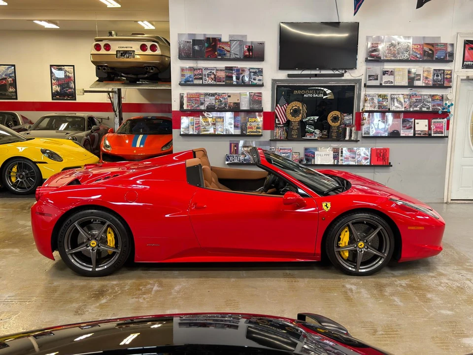 2014 Ferrari 458 Spider - Image 5 of 31
