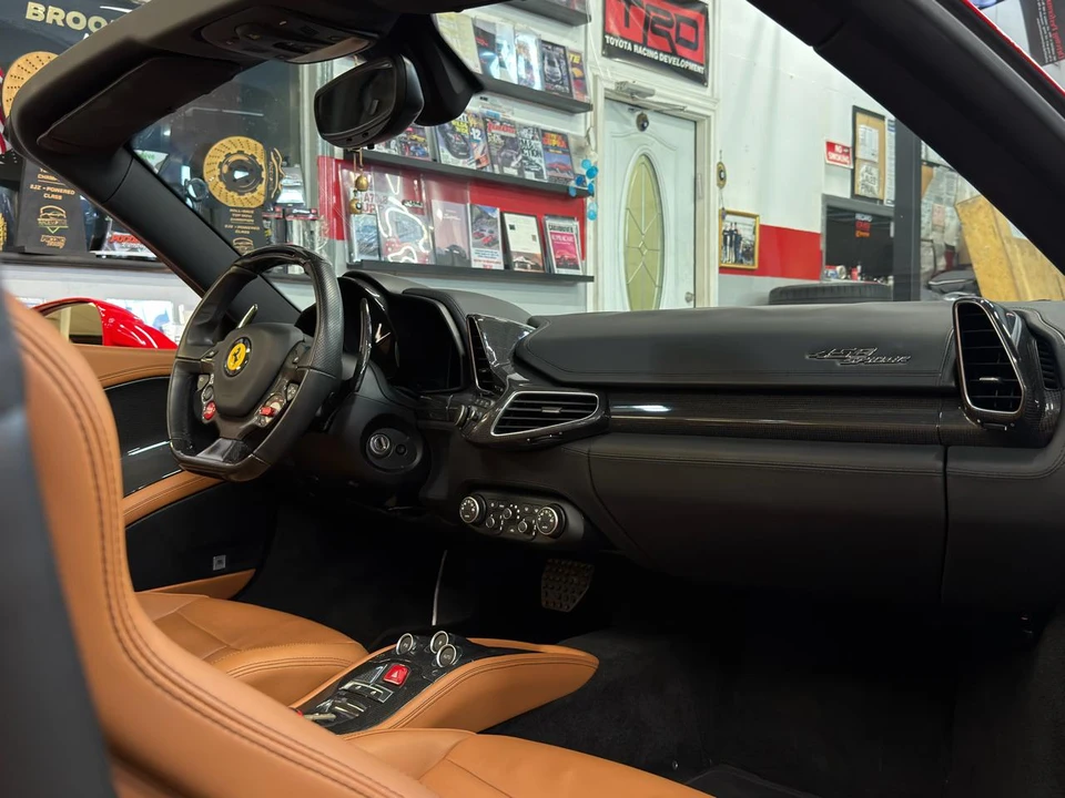 2014 Ferrari 458 Spider - Image 24 of 31
