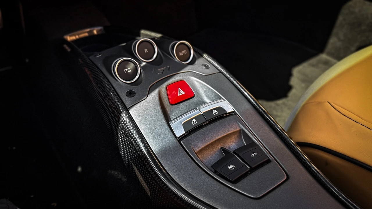 2014 Ferrari 458 Italia - Image 15 of 15