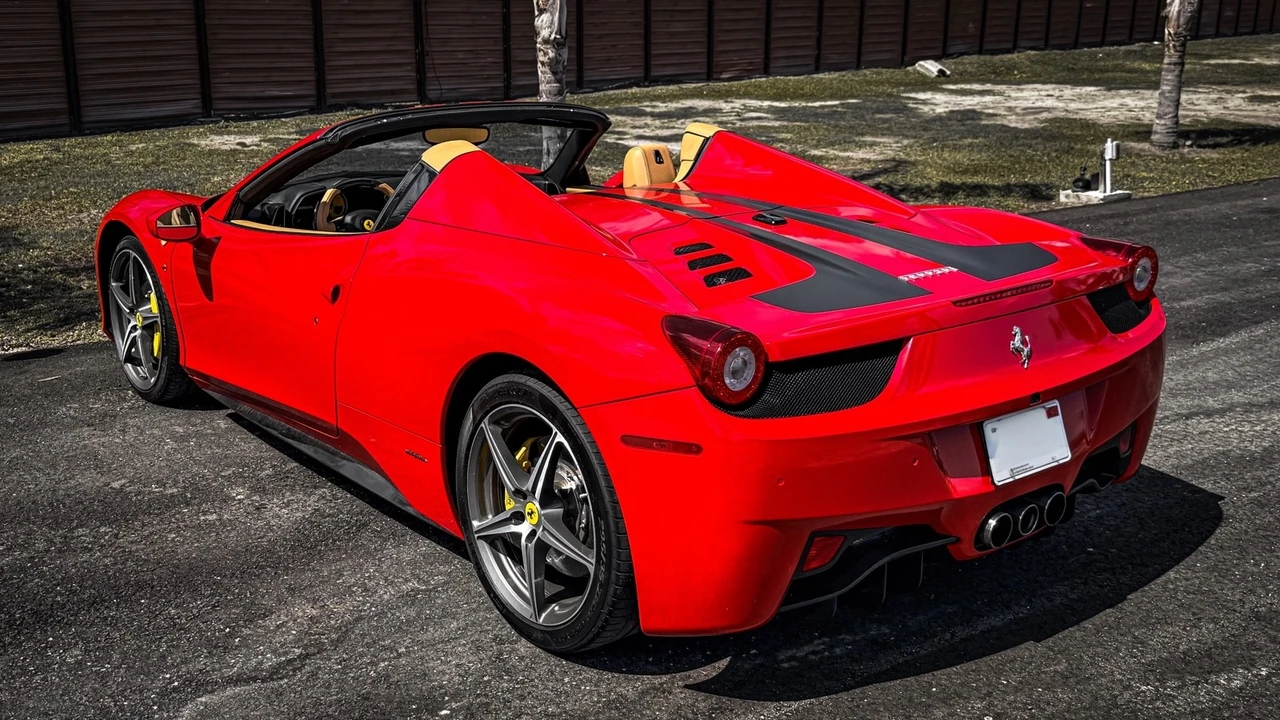 2014 Ferrari 458 Italia - Image 2 of 15