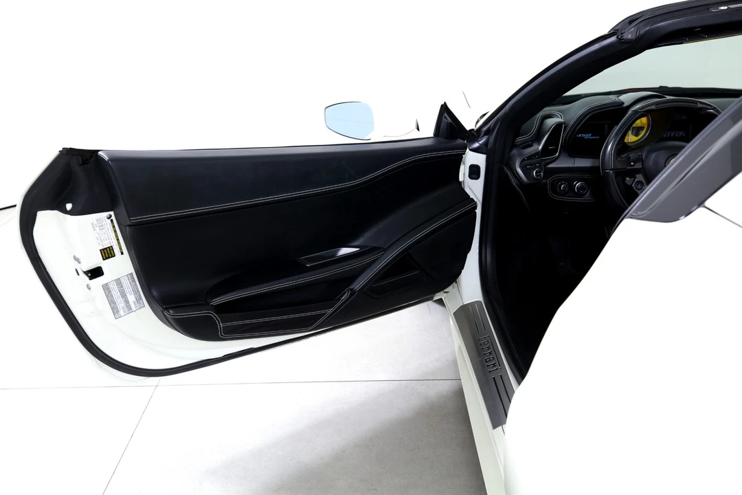 2014 Ferrari 458 - Image 11 of 31