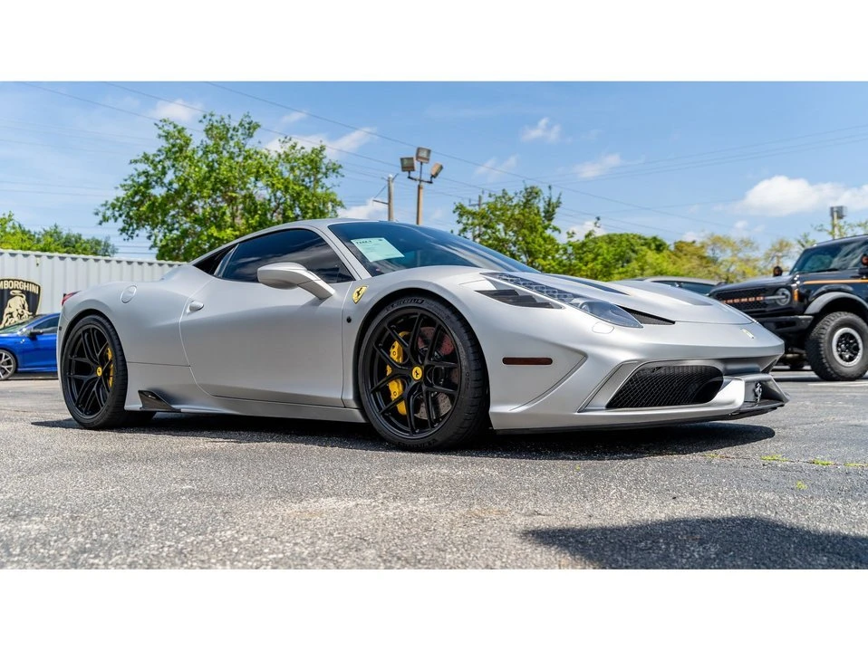 2014 Ferrari 458 Speciale - Image 5 of 19