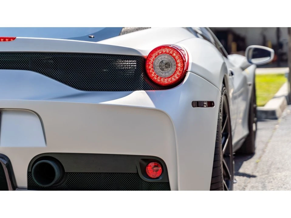 2014 Ferrari 458 Speciale - Image 14 of 19