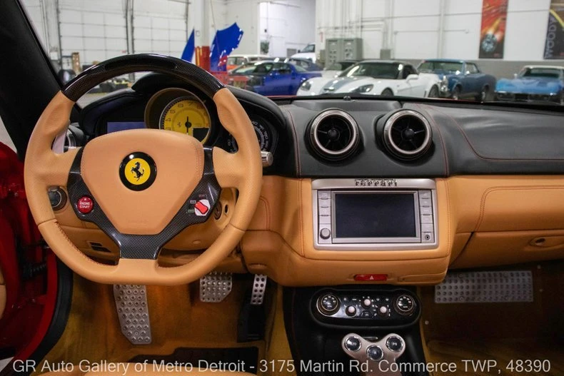 2014 Ferrari California - Image 17 of 20