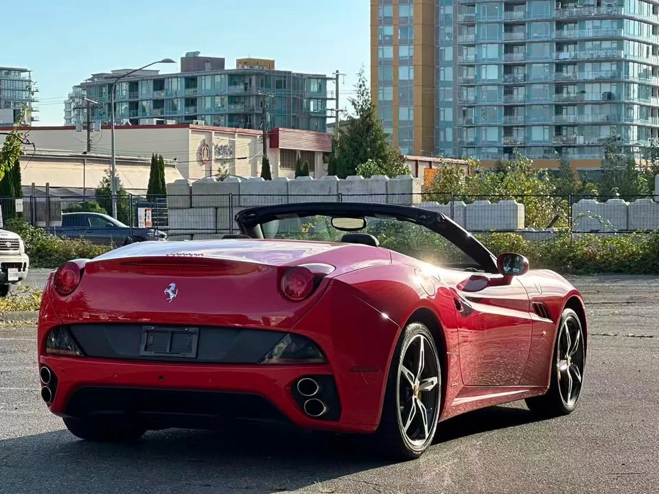 2014 Ferrari California - Image 5 of 14