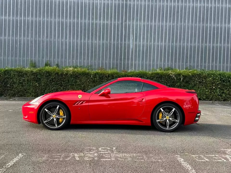 2014 Ferrari California - Image 4 of 14
