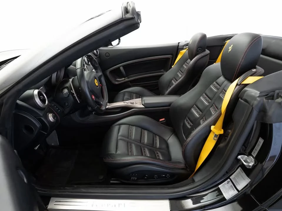 2014 Ferrari California - Image 10 of 17