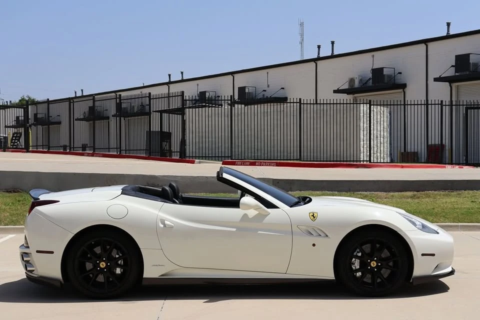 2014 Ferrari California - Image 12 of 20