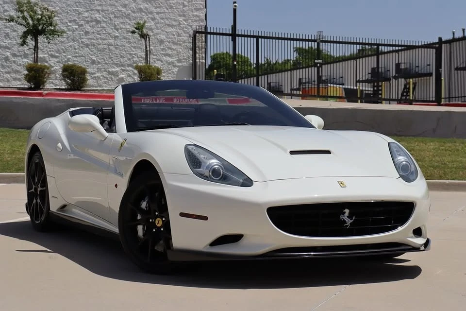 2014 Ferrari California - Image 3 of 20