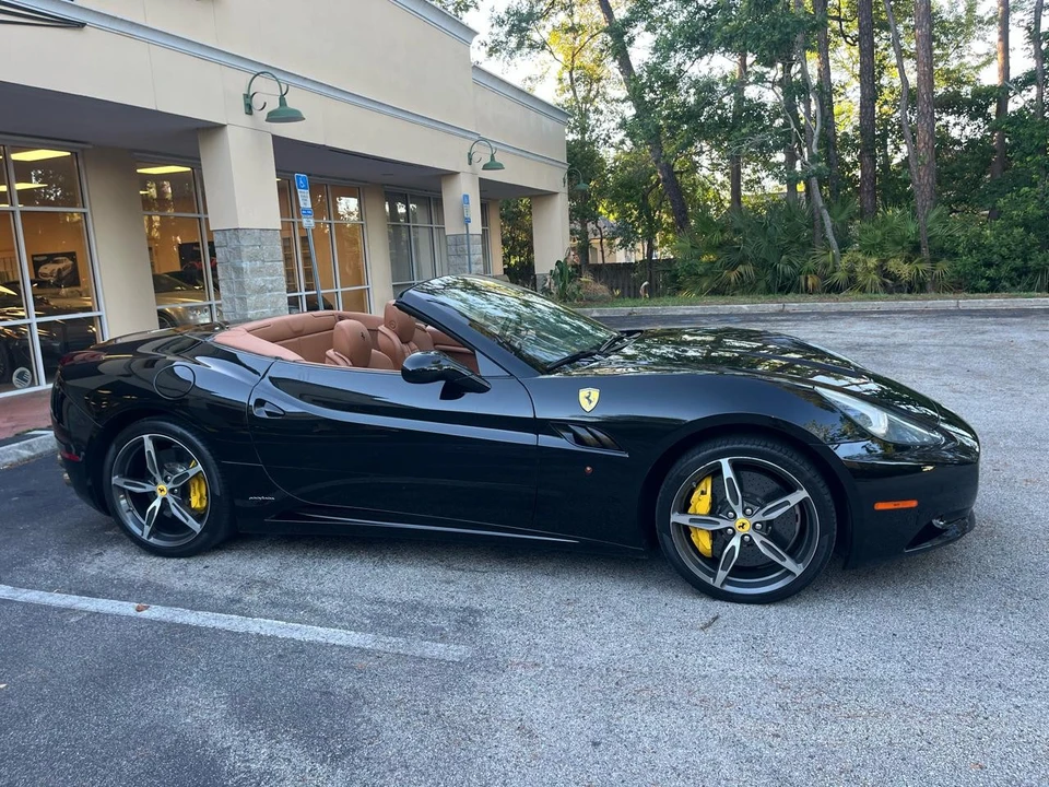 2014 Ferrari California - Image 3 of 31
