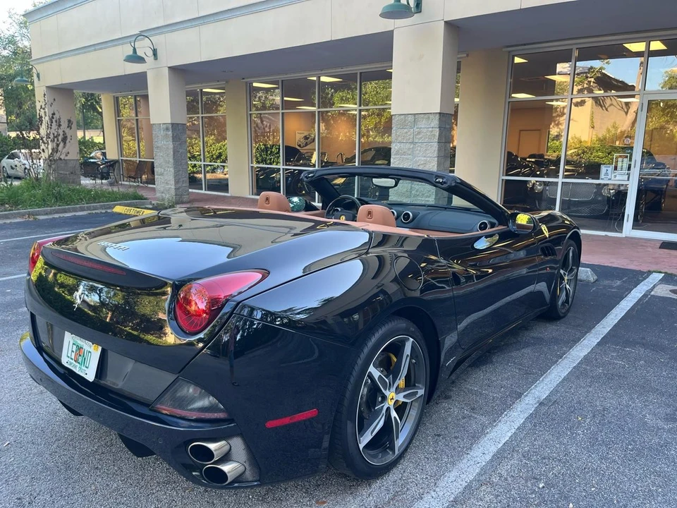 2014 Ferrari California - Image 4 of 31