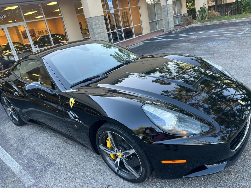 2014 Ferrari California - Image 15 of 31