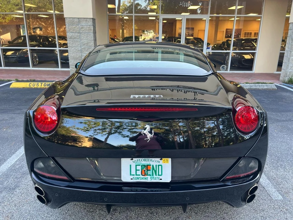 2014 Ferrari California - Image 19 of 31