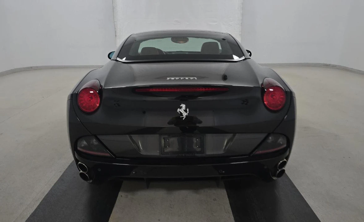 2014 Ferrari California - Image 3 of 6