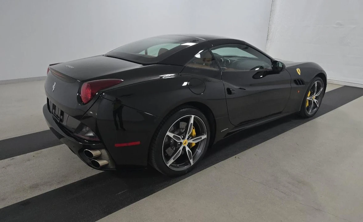 2014 Ferrari California - Image 2 of 6