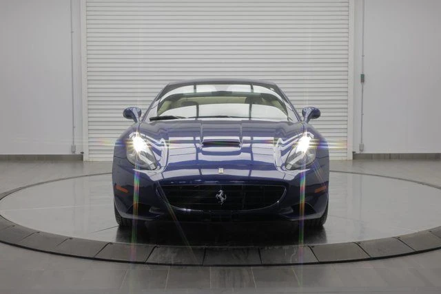 2014 Ferrari California - Image 2 of 17