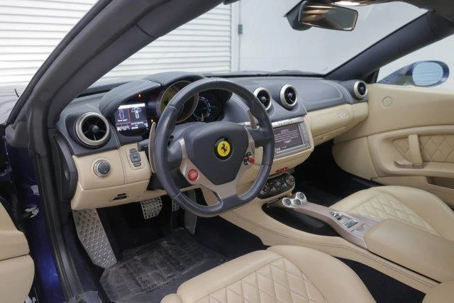 2014 Ferrari California - Image 10 of 17