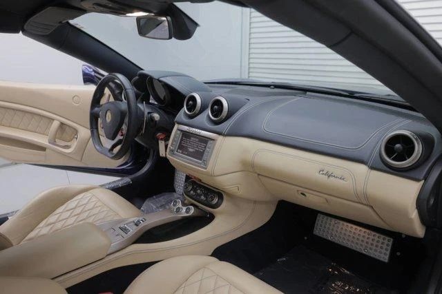 2014 Ferrari California - Image 12 of 17