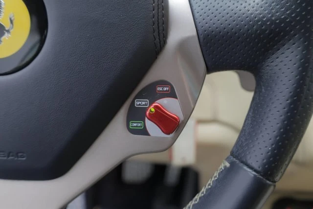 2014 Ferrari California - Image 16 of 17