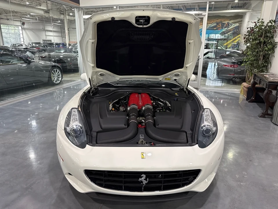 2014 Ferrari California - Image 14 of 21