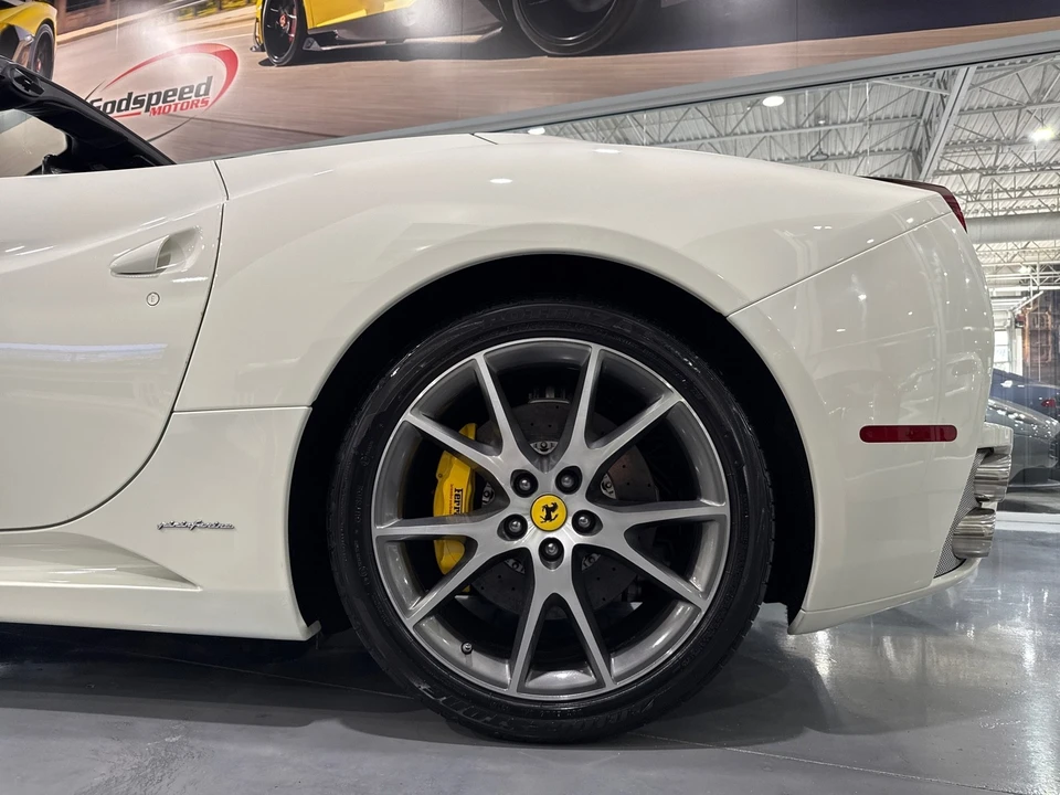 2014 Ferrari California - Image 18 of 21