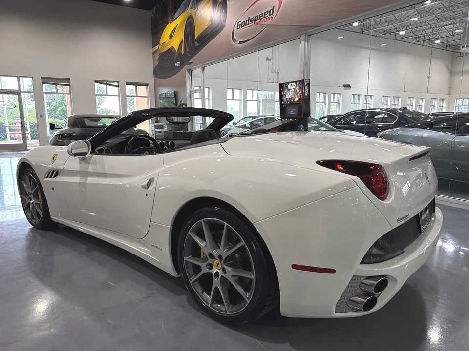 2014 Ferrari California - Image 5 of 12