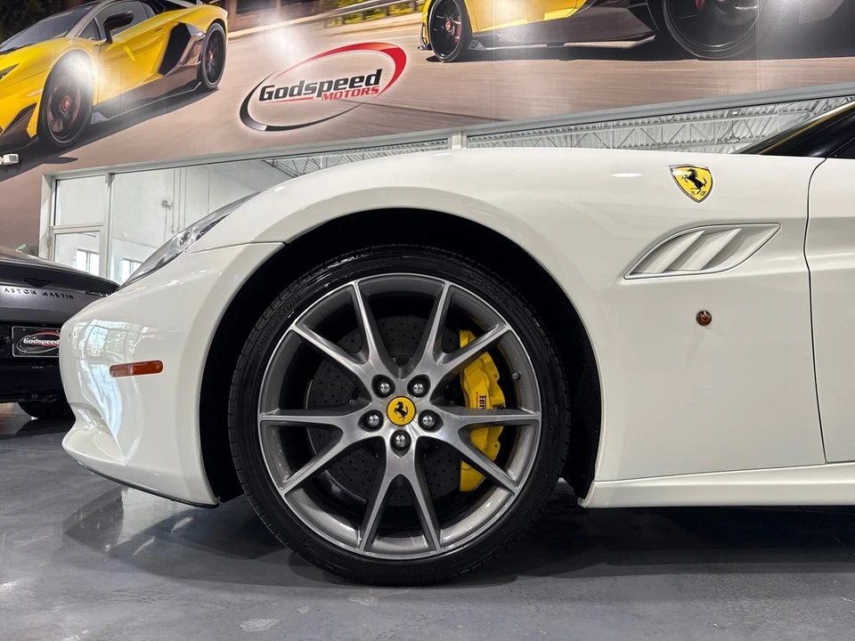 2014 Ferrari California - Image 17 of 21