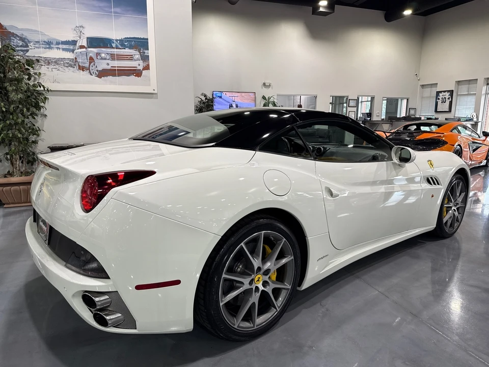 2014 Ferrari California - Image 3 of 12
