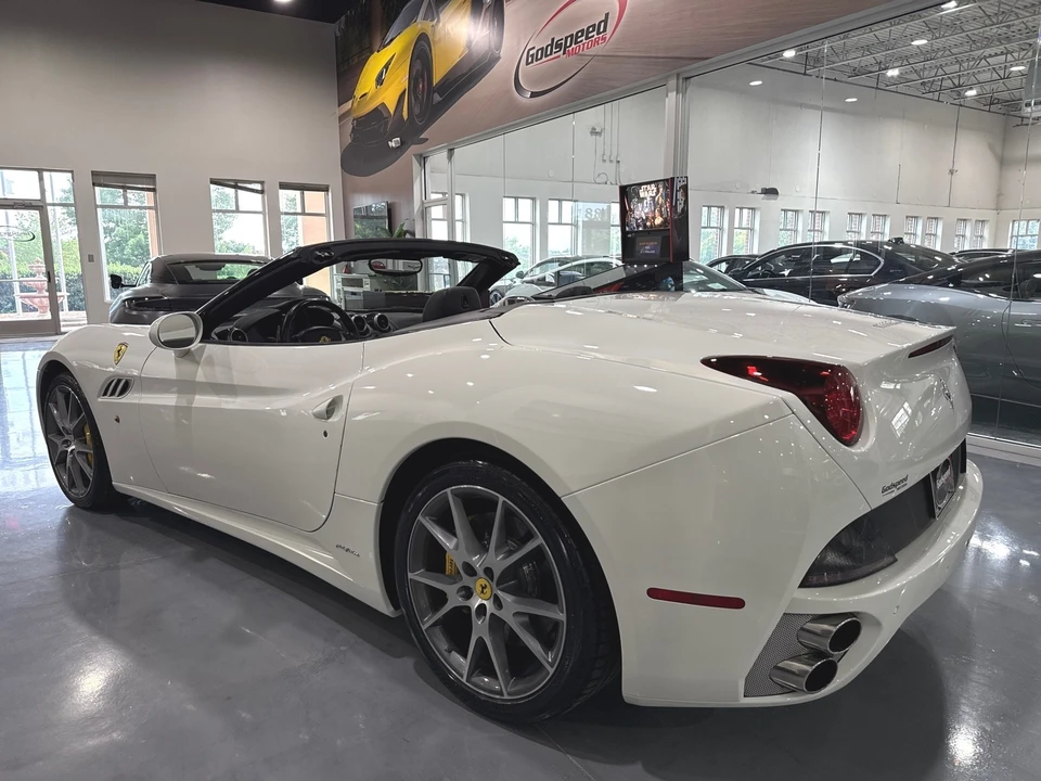 2014 Ferrari California - Image 5 of 12