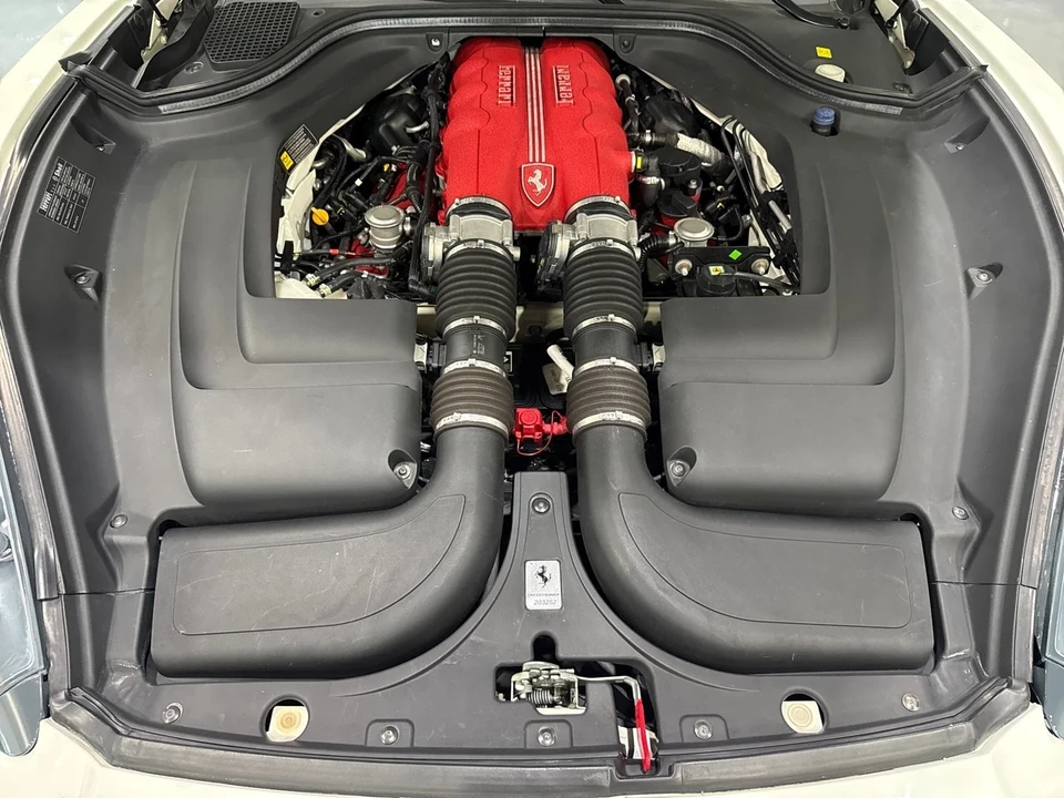2014 Ferrari California - Image 16 of 21