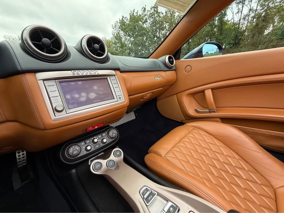 2014 Ferrari California - Image 18 of 18