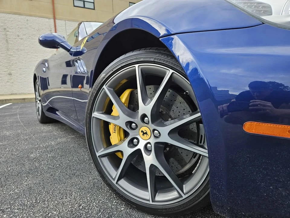 2014 Ferrari California - Image 2 of 16
