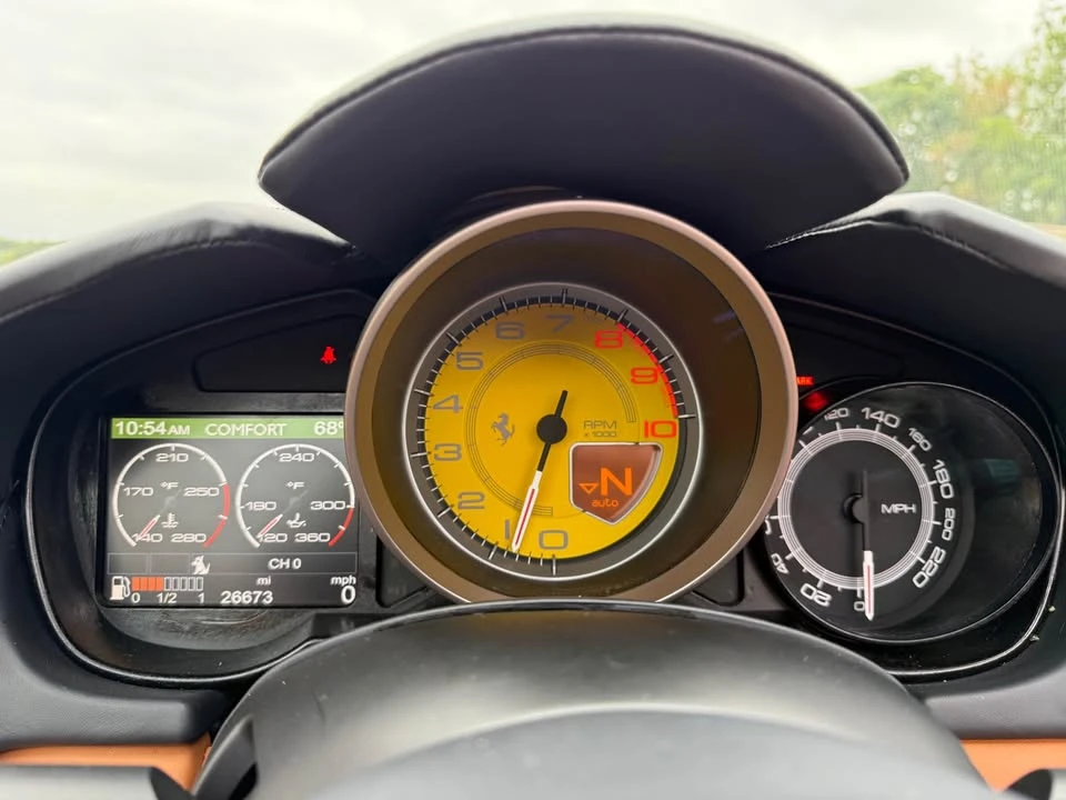 2014 Ferrari California - Image 17 of 18