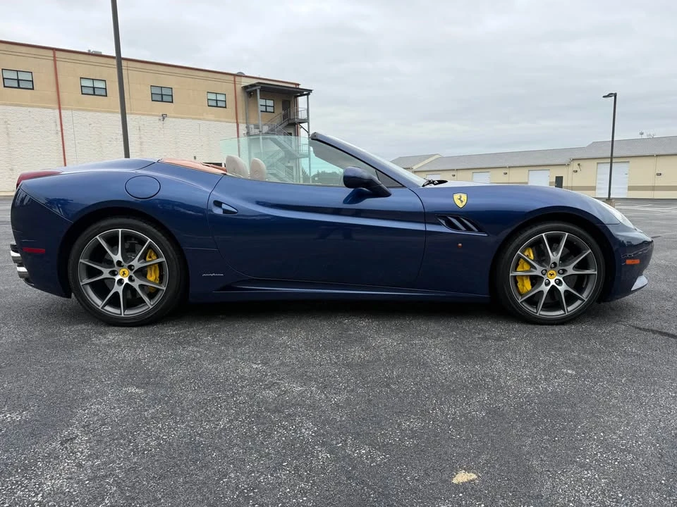 2014 Ferrari California - Image 8 of 18