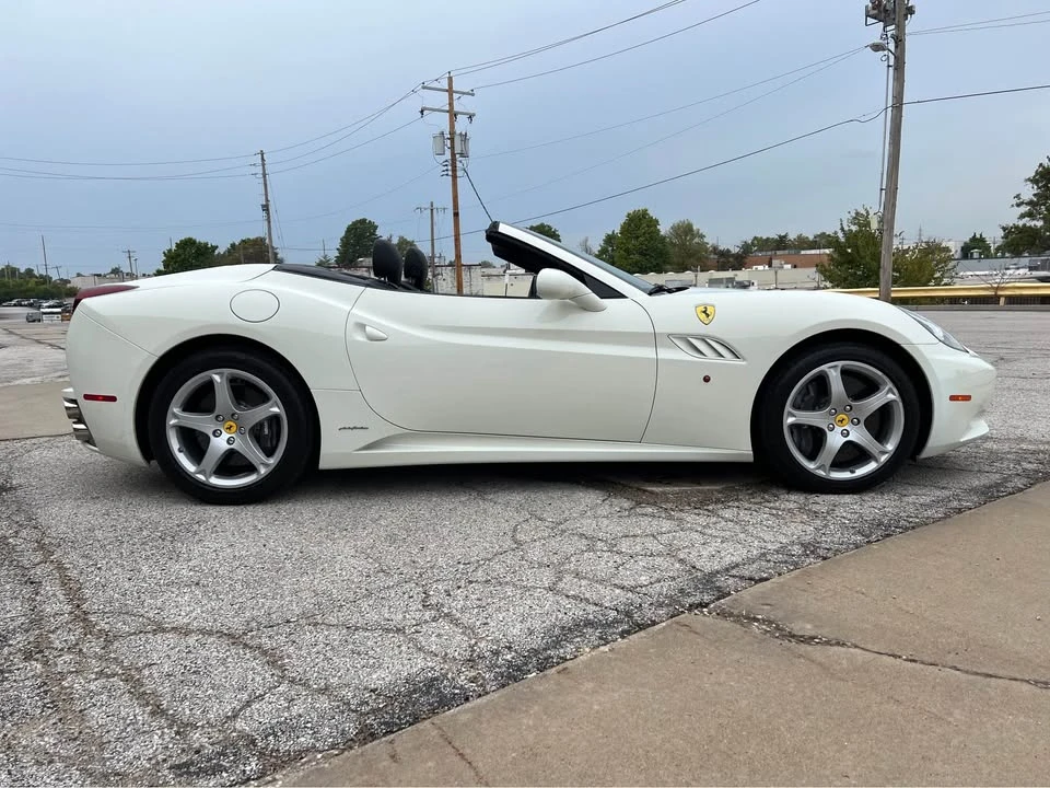 2014 Ferrari California - Image 4 of 11