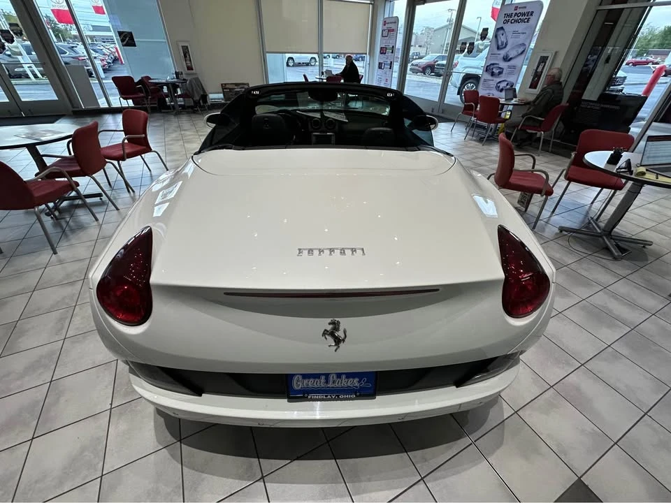 2014 Ferrari California - Image 5 of 9