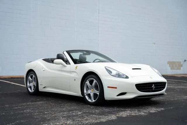 2014 Ferrari California - Image 8 of 21
