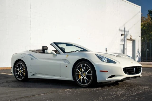 2014 Ferrari California - Image 14 of 21