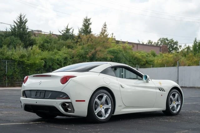 2014 Ferrari California - Image 4 of 21