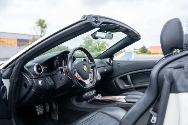 2014 Ferrari California - Image 3 of 21