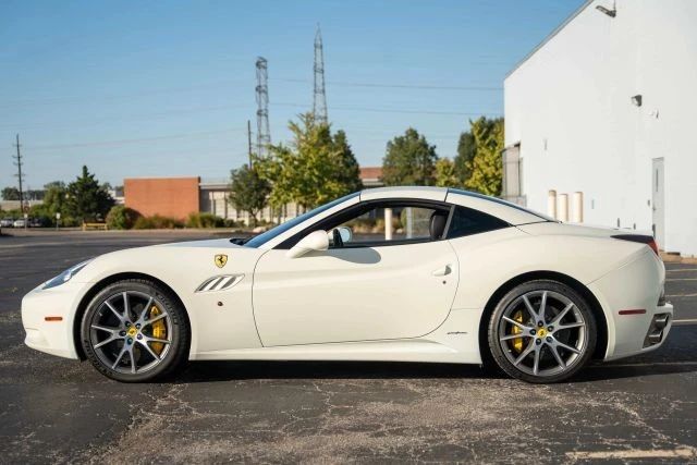 2014 Ferrari California - Image 12 of 21