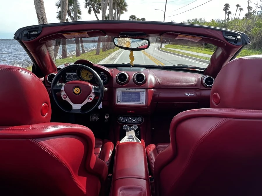 2014 Ferrari California - Image 7 of 8
