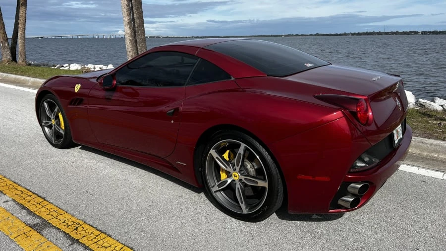 2014 Ferrari California - Image 3 of 8